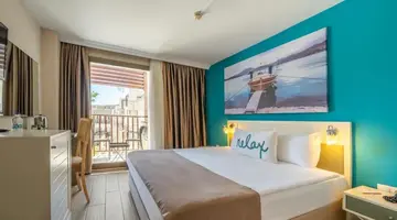 GREEN BAY RESORT
