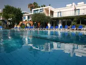 Green Bungalows Hotel Apartments