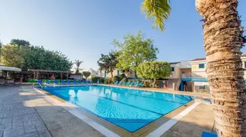Green Bungalows Hotel Apartments