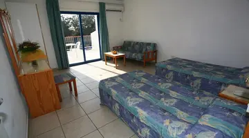 Green Bungalows Hotel Apartments