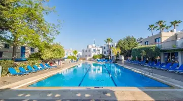 Green Bungalows Hotel Apartments