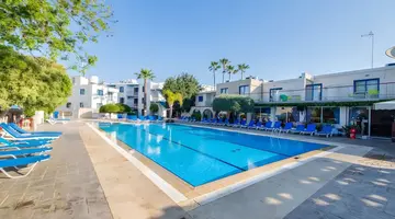 Green Bungalows Hotel Apartments