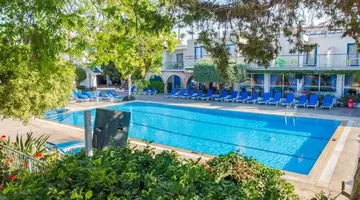 Green Bungalows Hotel Apartments