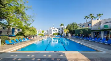 Green Bungalows Hotel Apartments
