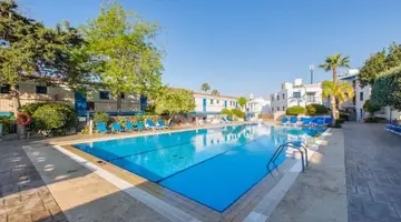 Green Bungalows Hotel Apartments