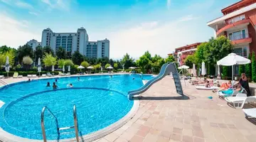 Green Fort Noks Apartments