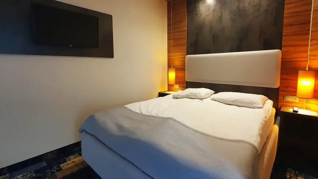 Green Garden Hotel