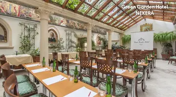 Green Garden Hotel