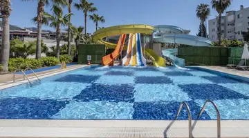 GREEN GARDEN RESORT & SPA