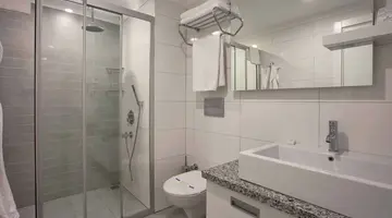 GREEN GARDEN SUITE HOTEL