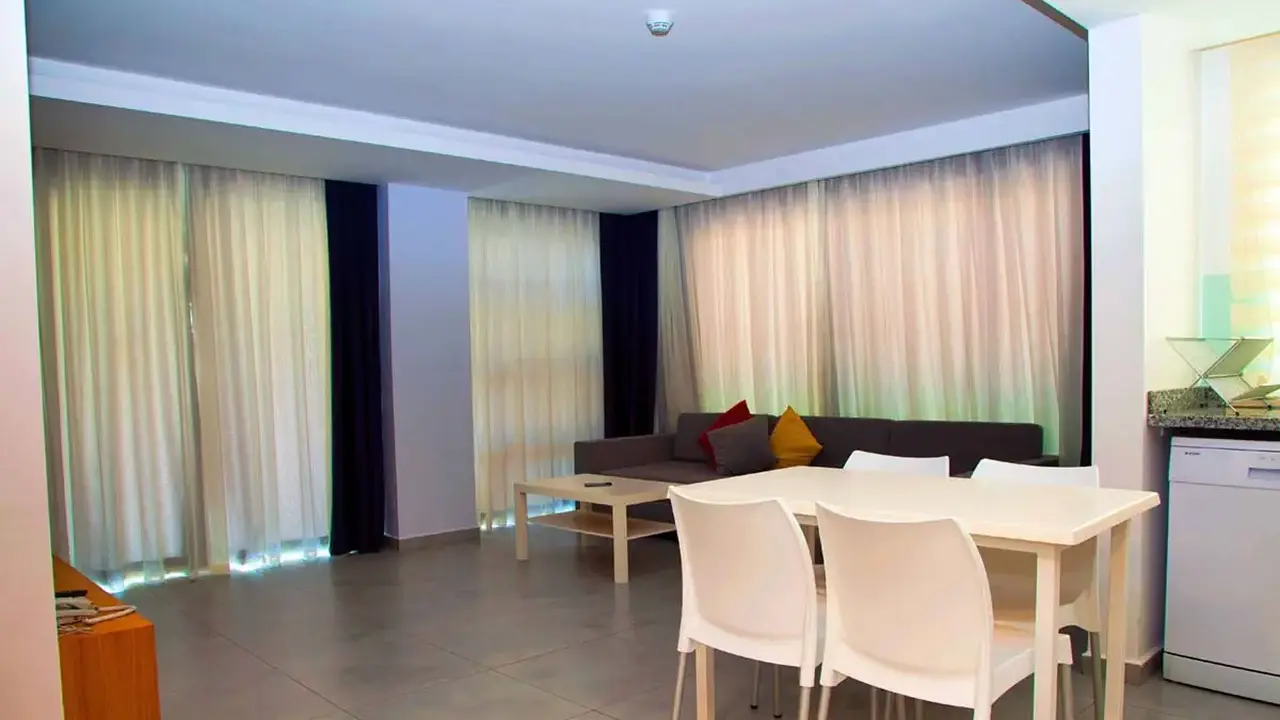 GREEN GARDEN SUITE HOTEL