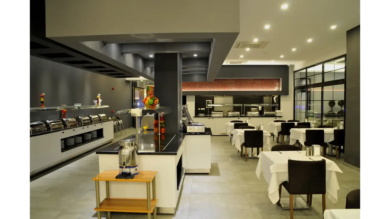 GREEN GARDEN SUITE HOTEL
