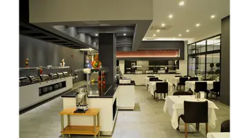 GREEN GARDEN SUITE HOTEL