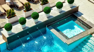 Green Garden Suite