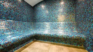Green Garden Suite