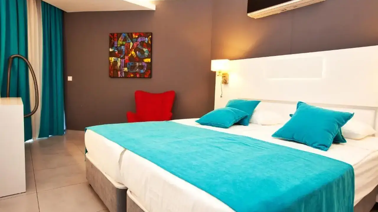 GREEN GARDEN SUITES HOTEL