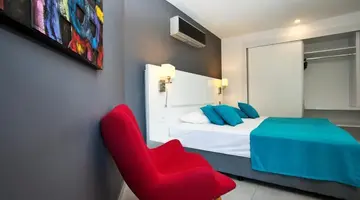 GREEN GARDEN SUITES HOTEL