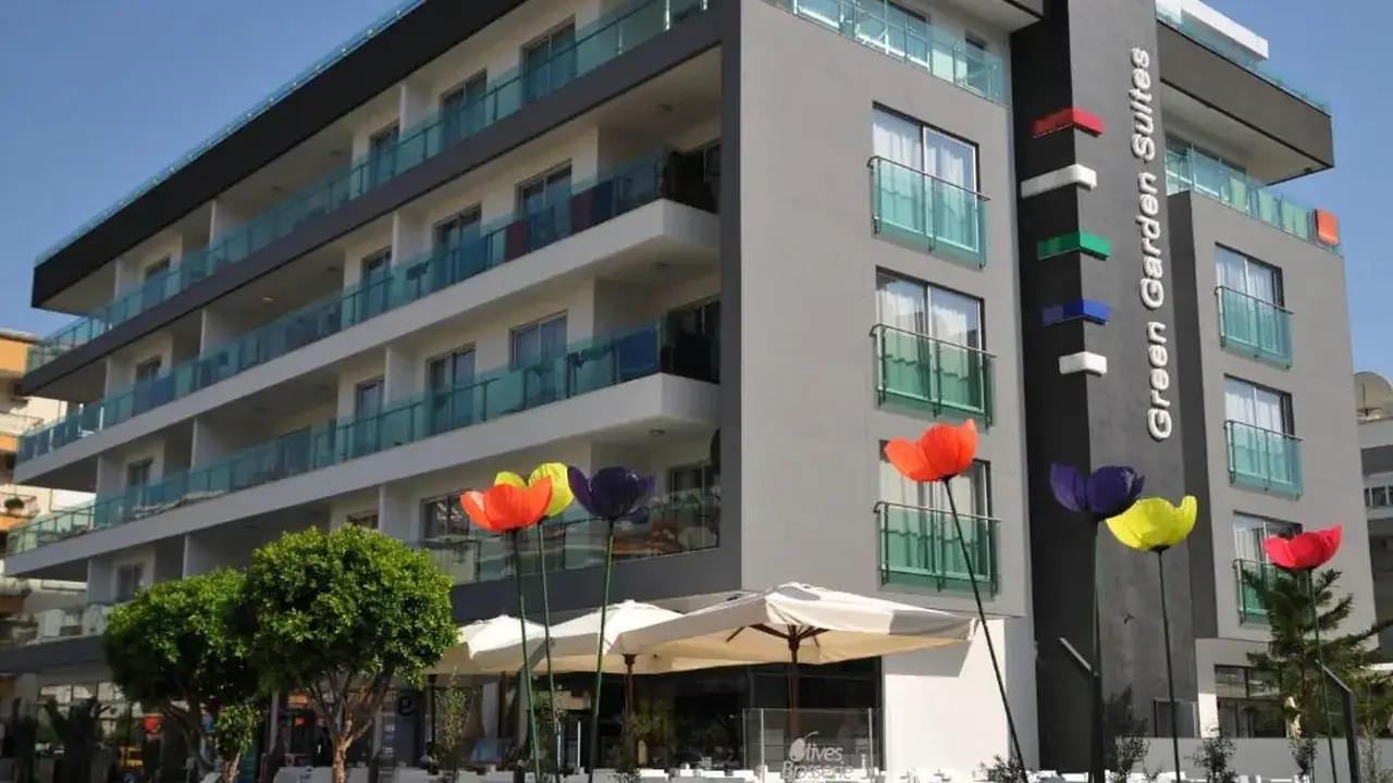 GREEN GARDEN SUITES HOTEL
