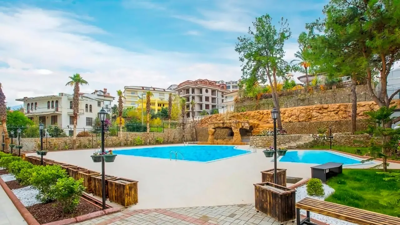 Green Life Hotel