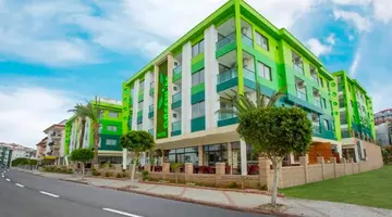 Green Life Hotel