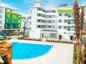 Green Life Hotel