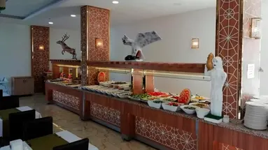 Green Life Hotel
