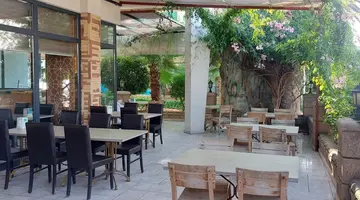GREEN LIFE HOTEL