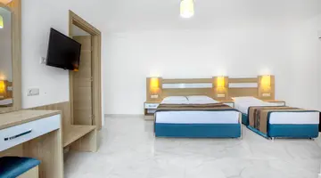 GREEN LIFE HOTEL
