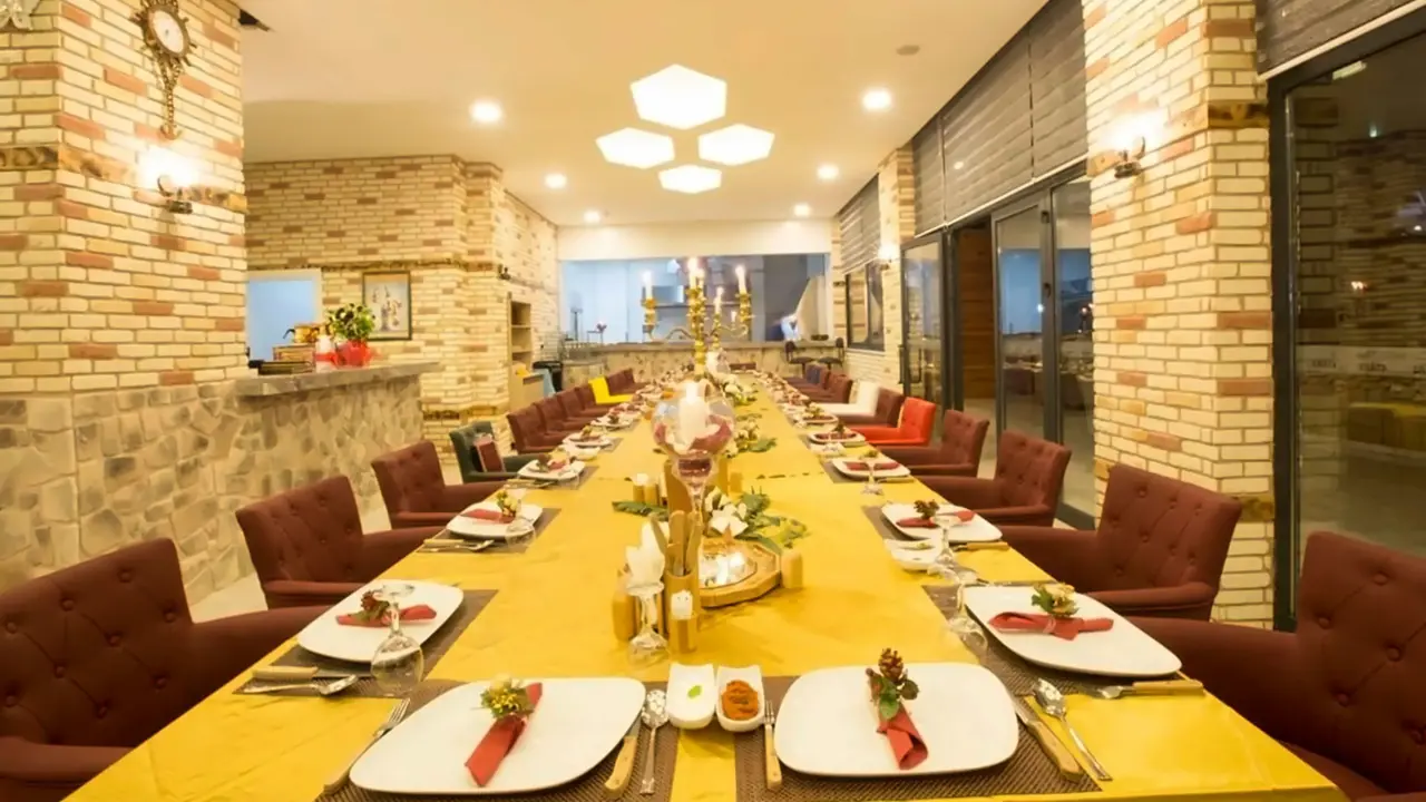 Green Life Hotel