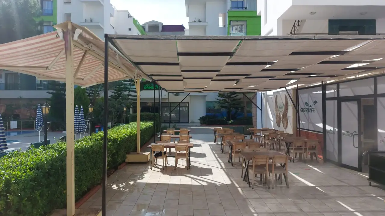 GREEN LIFE HOTEL