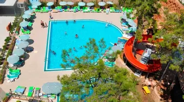 Green Life Hotel