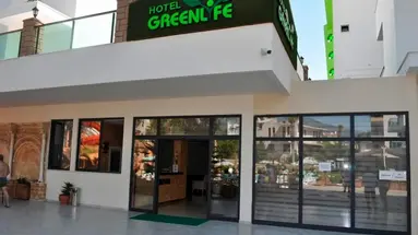 Green Life Hotel