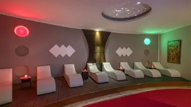GREEN MAX BY FM MANAGEMENT HOTEL