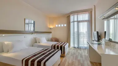 GREEN MAX BY FM MANAGEMENT HOTEL