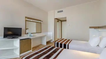 GREEN MAX BY FM MANAGEMENT HOTEL