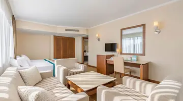 GREEN MAX BY FM MANAGEMENT HOTEL
