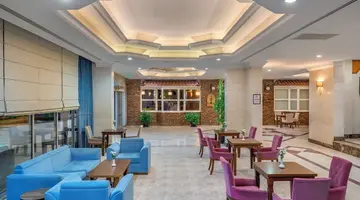 Green Max Hotel