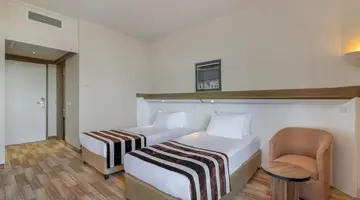 Green Max Hotel