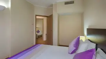 Green Max Hotel