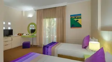 Green Max Hotel