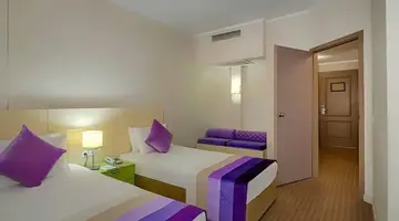 Green Max Hotel