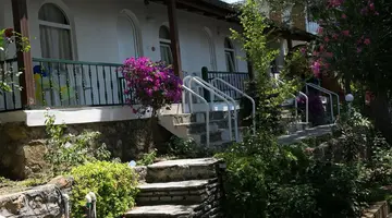 Greenport Hotel