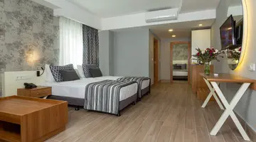 GREENWOOD SUITES RESORT