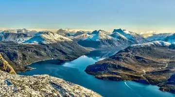 Grenlandia – polarna wyspa śniegu i lodu