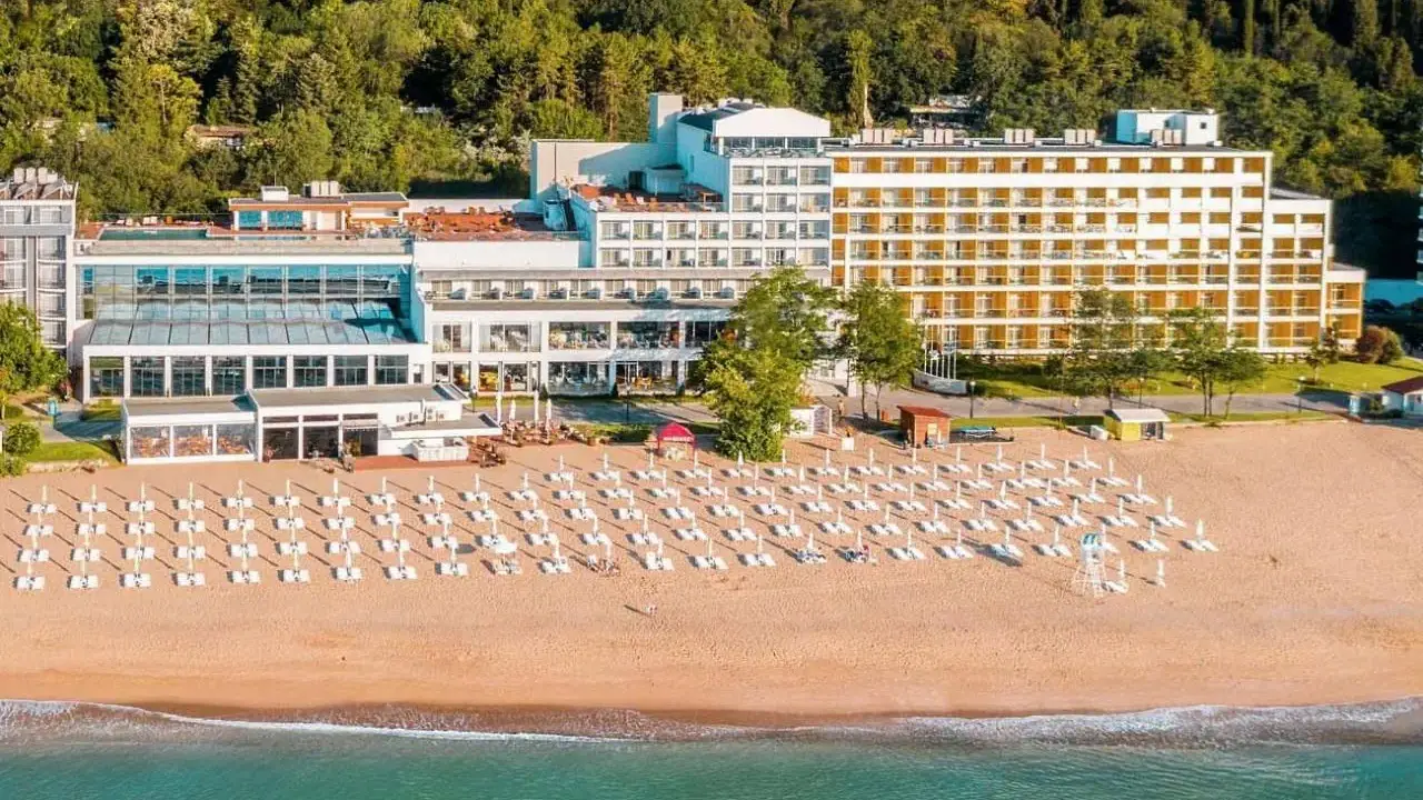 GRIFID ENCANTO BEACH