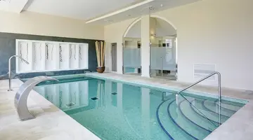 Grupotel Macarella Suites & Spa
