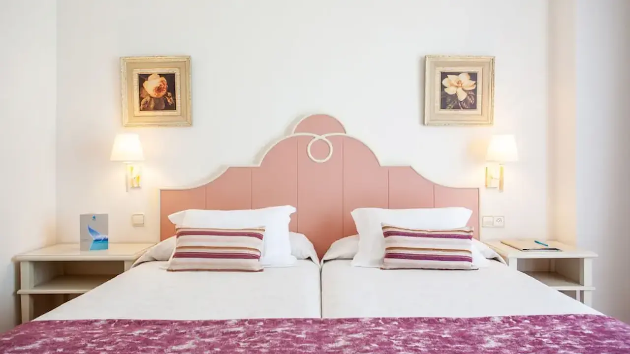 Grupotel Macarella Suites & Spa