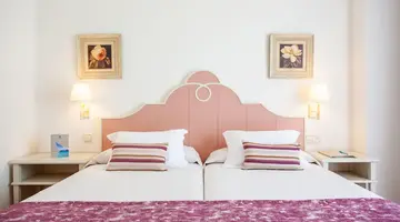 Grupotel Macarella Suites & Spa