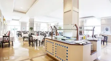 Grupotel Macarella Suites & Spa
