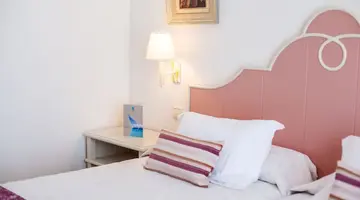 Grupotel Macarella Suites & Spa